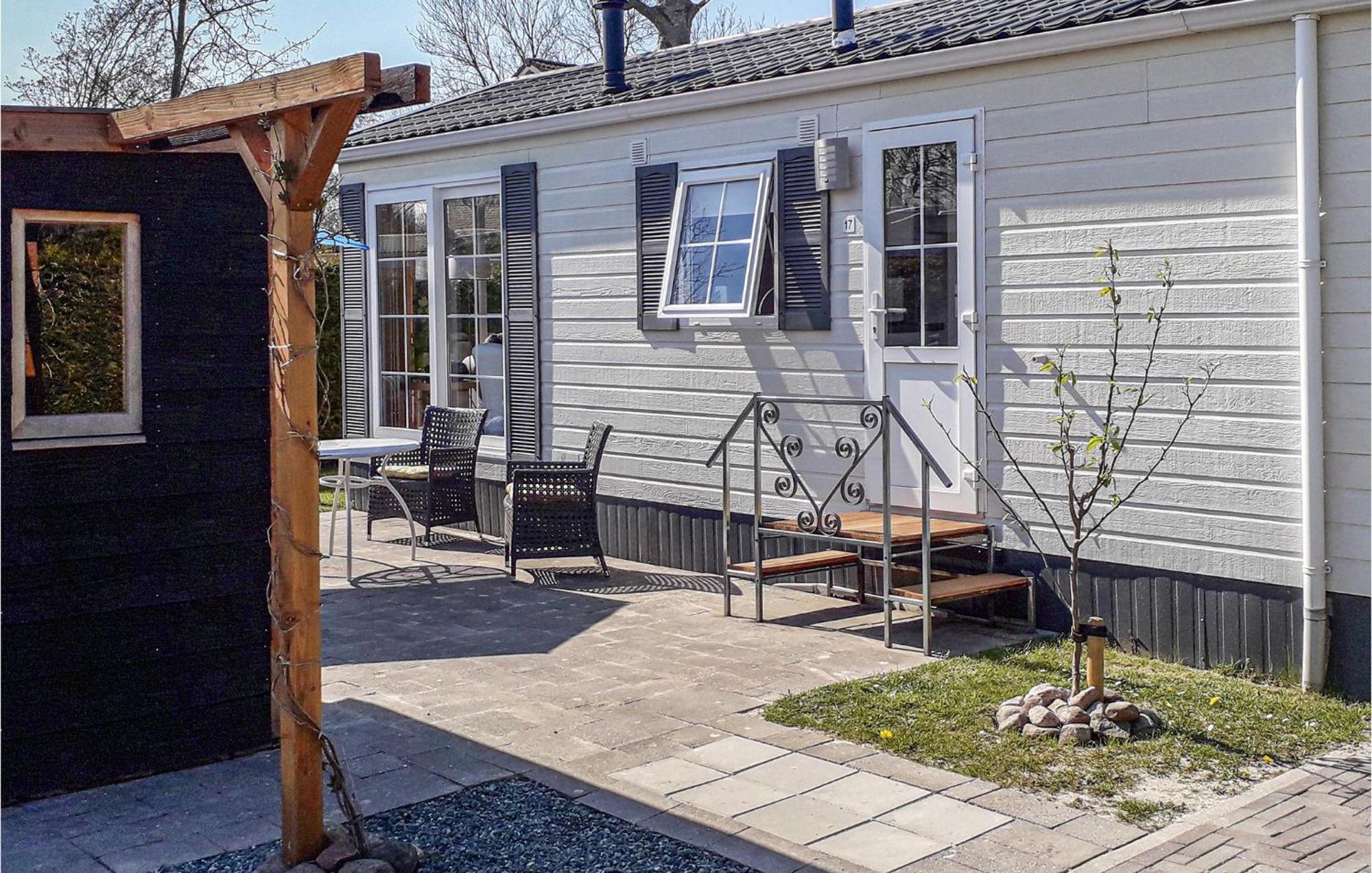 Lovely Home In Tzummarum With Wifi Екстер'єр фото