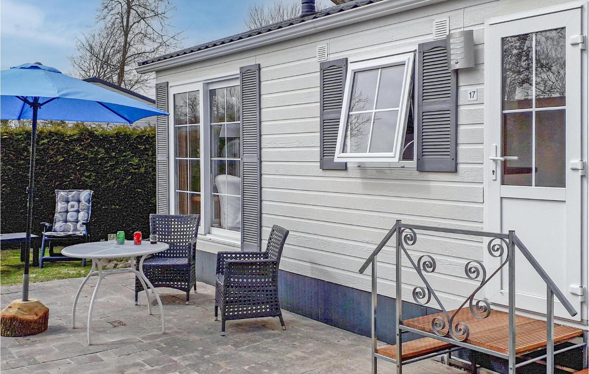 Lovely Home In Tzummarum With Wifi Екстер'єр фото