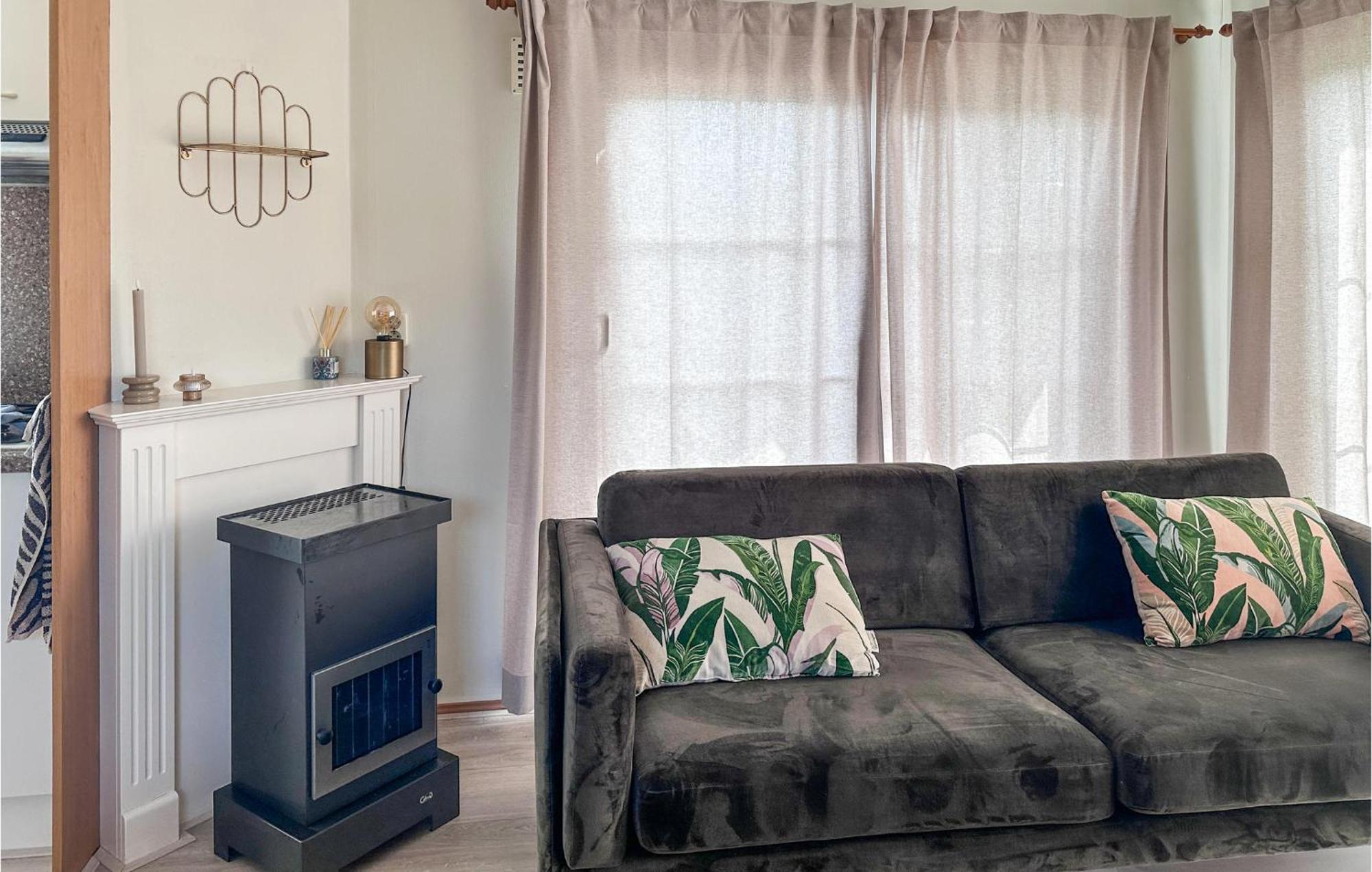 Lovely Home In Tzummarum With Wifi Екстер'єр фото