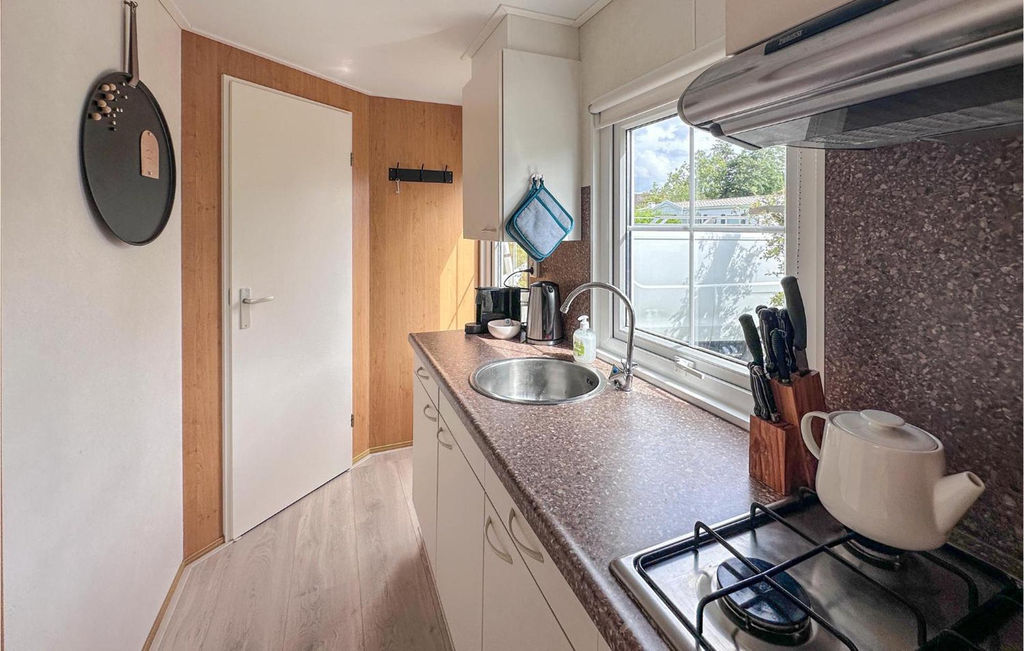 Lovely Home In Tzummarum With Wifi Екстер'єр фото